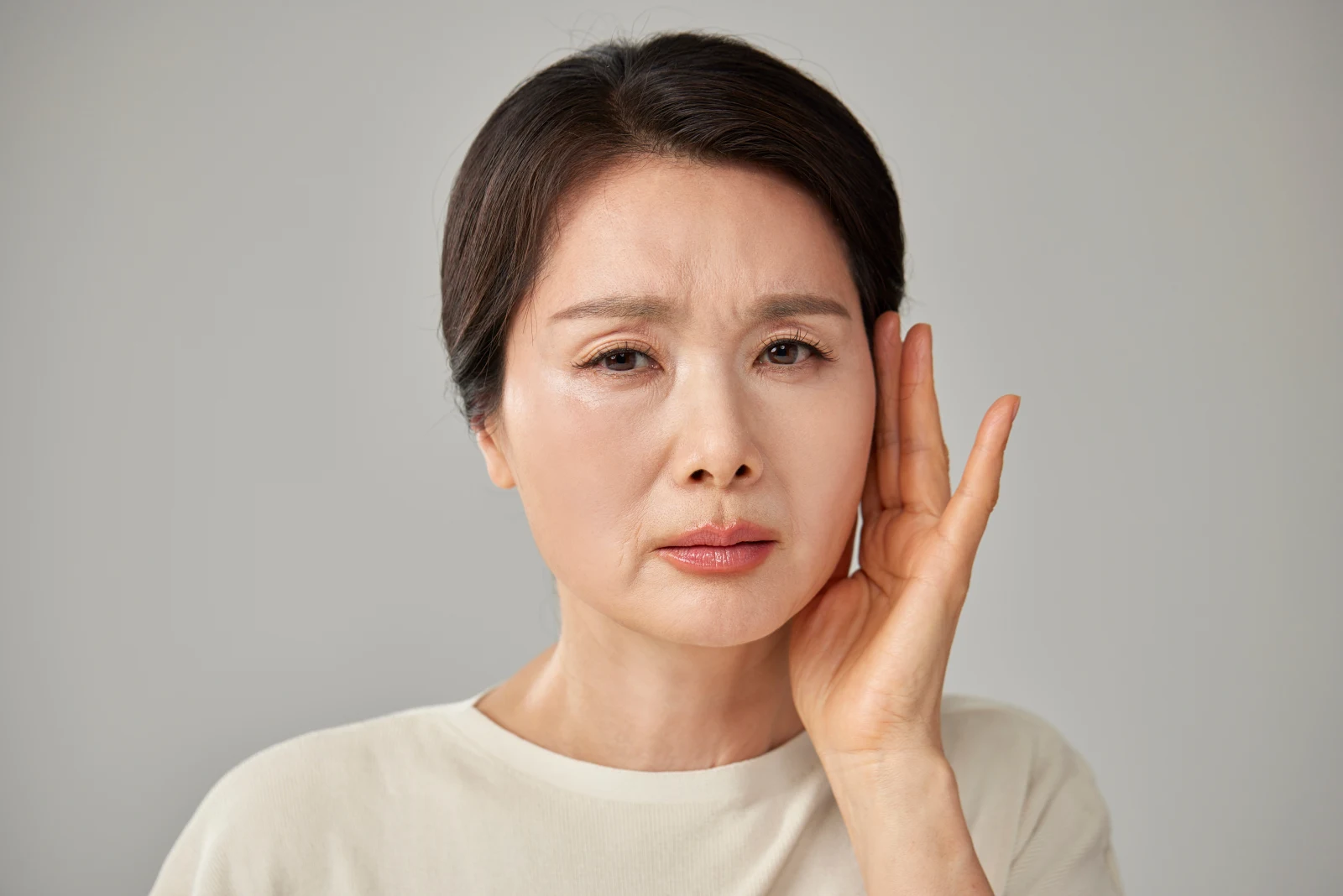 안면마비는 한 가지가 아닙니다.
시기 · 나이 · 재발에 따라 다릅니다.