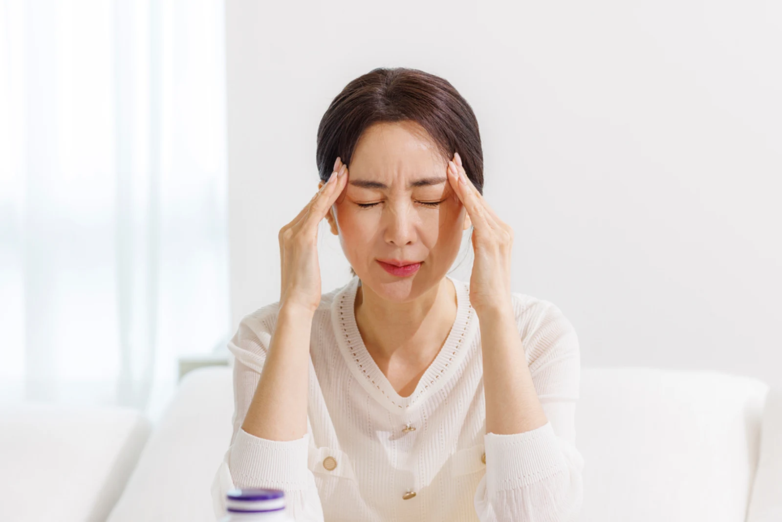 이런 증상이 반복된다면
혀 밑까지 함께 살펴봅니다.